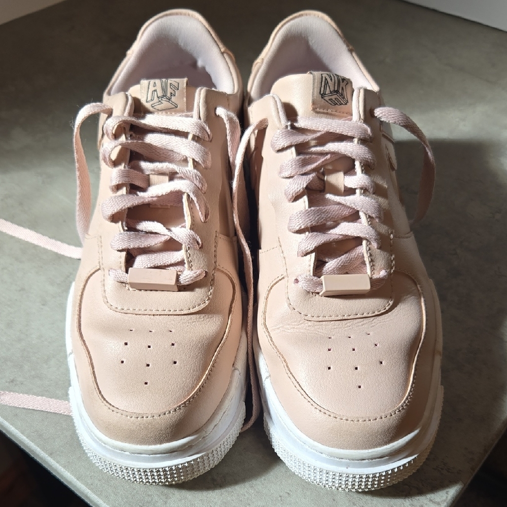 Nike Women's Sneakers in Soft Pink and White